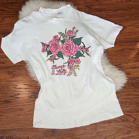 Delta Tops - Hanes Y2k Vintage Cotton Floral Glitter Graphic Tshirt